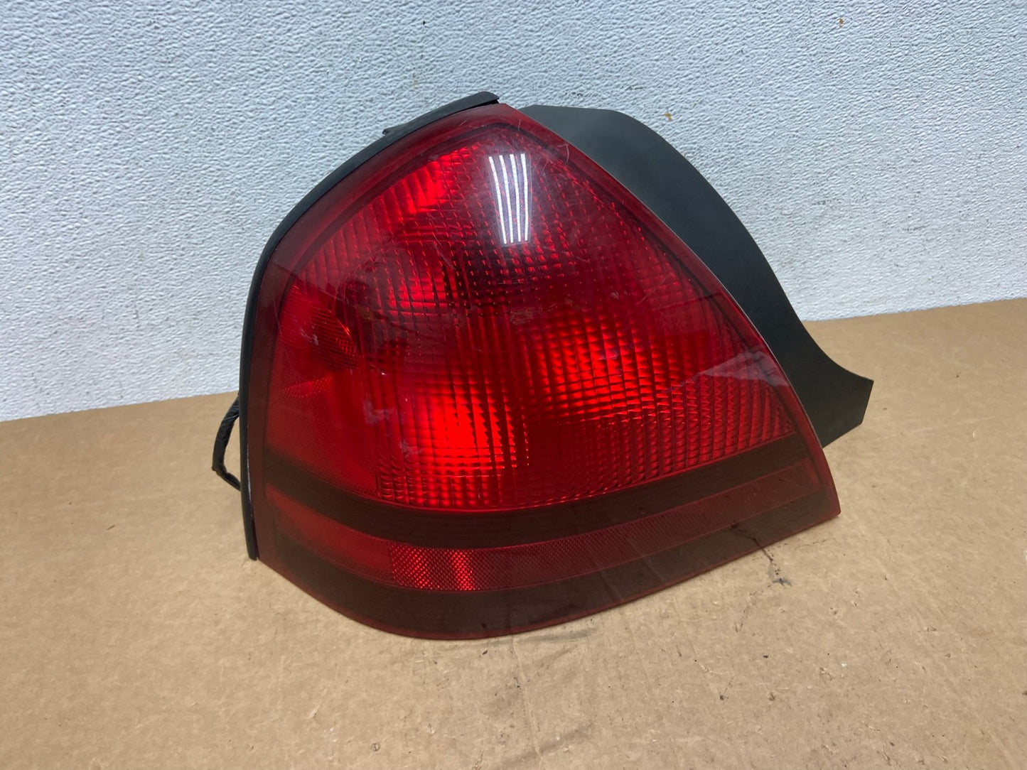 2003-2011 Mercury Grand Marquis Left Driver Lh Side Tail Light AD6240 LK0