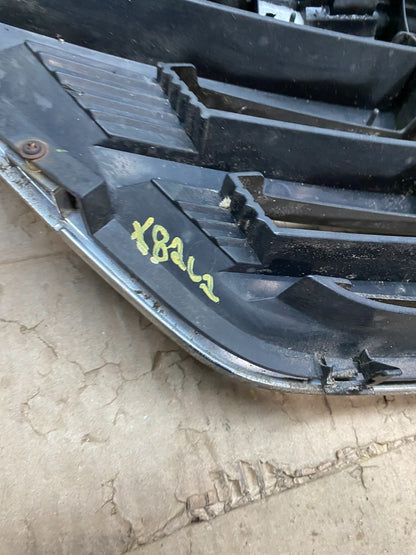 2000 2001 Mazda MPV Front Upper Grille Grill Oem X8262 DG13