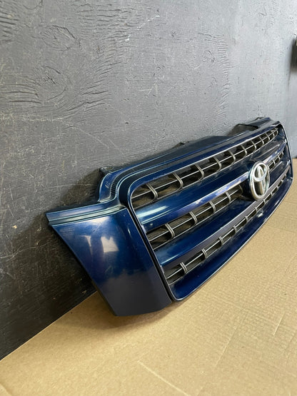 2001 - 2003 Toyota Highlander Front Upper Grille Grill With Emblem AF5225 DG2