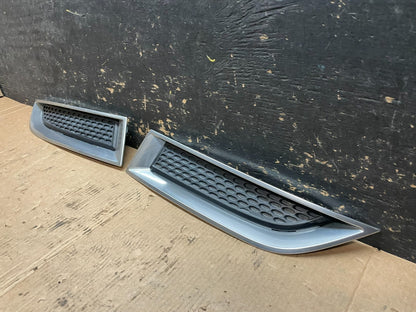 2013 to 2016 GMC Acadia Right+Left Set Upper Bumper Grille Cover OEM Z6002 DG2