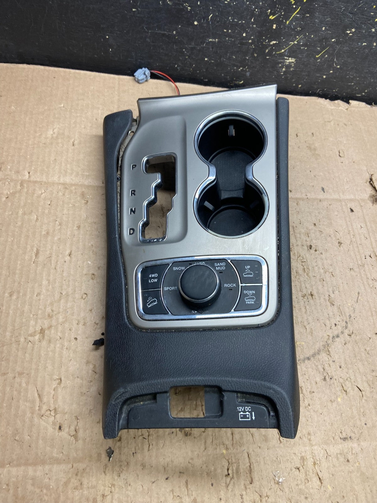 2011-2013 Jeep Grand Cherokee Center Console Shifter Cup Holder Bezel Y7889 DG0