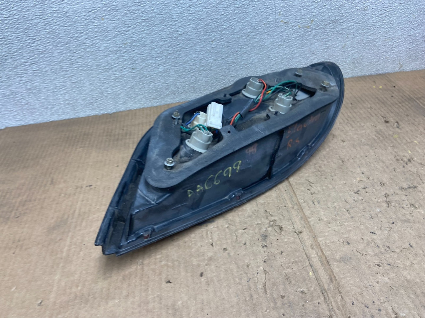 1996 1997 1998 Hyundai Elantra Sedan Left Driver LH Tail Light Oem AA6699 DW5