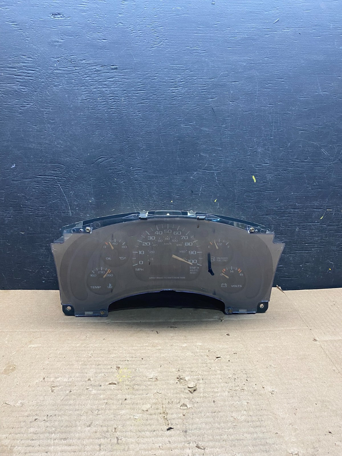 2001 to 2002 Chevrolet Express Speedometer Cluster Gauge Q2321 DG0