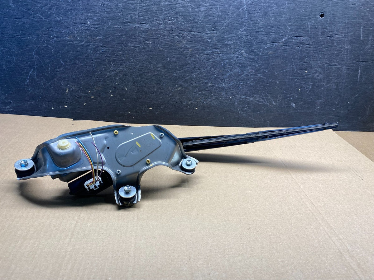 2012 to 2017 Toyota Prius V Rear Wiper Windshield Motor ah4669 DG5