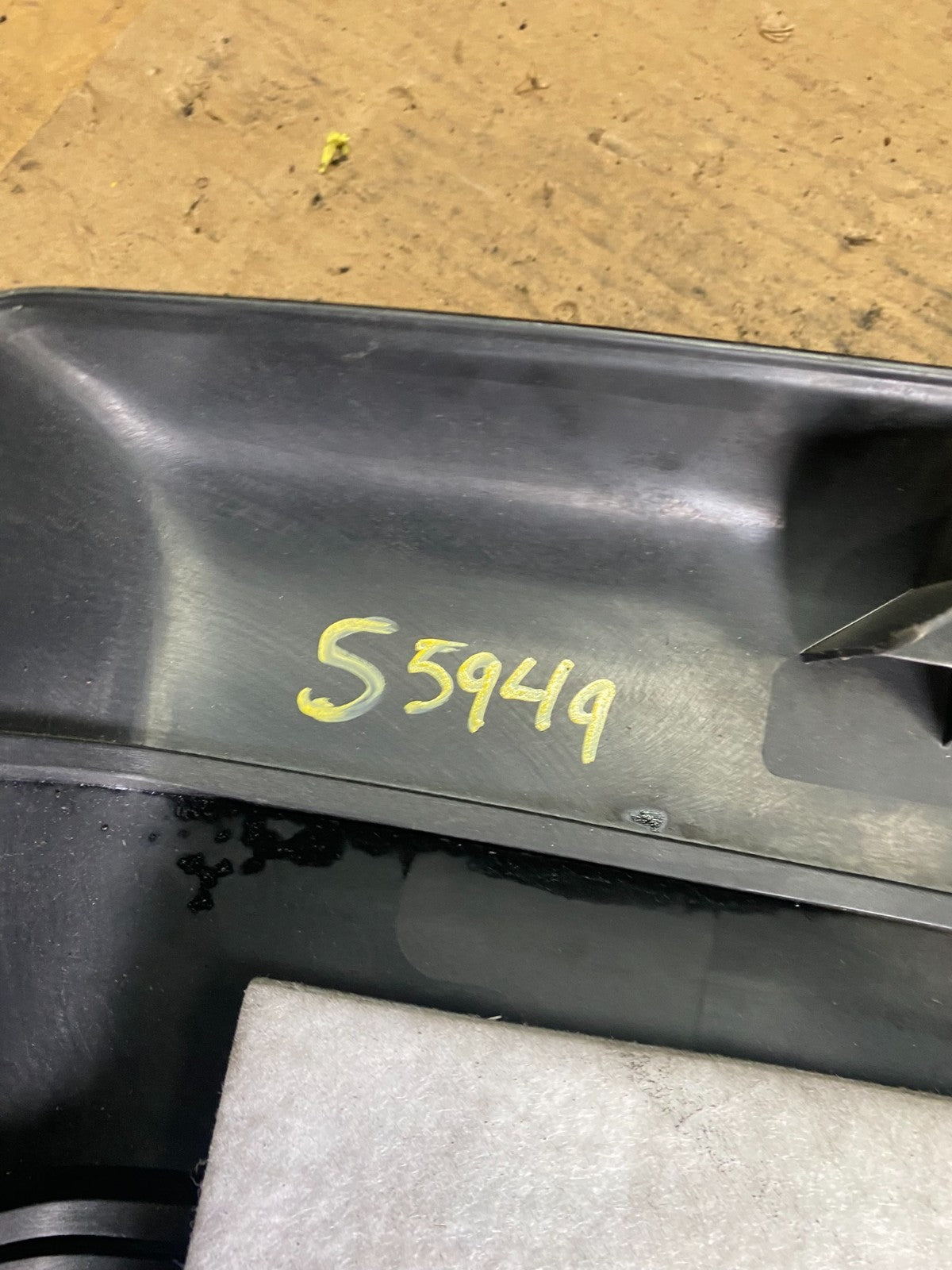 2007 to 2014 Subaru Tribeca 3.0L Factory Engine Cover 14025AA24A S5949 DG9