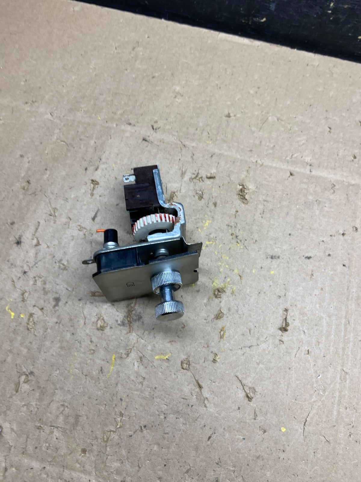1975-1980 Chrysler Dodge Plymouth B-Body Headlight Headlamp Switch u4950 DG4