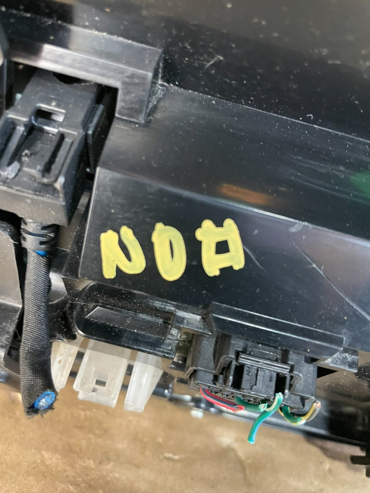 2015-2019 Cadillac CTS XTS Heater Radio Climate Control Panel Bezel OE AI0511 DG13