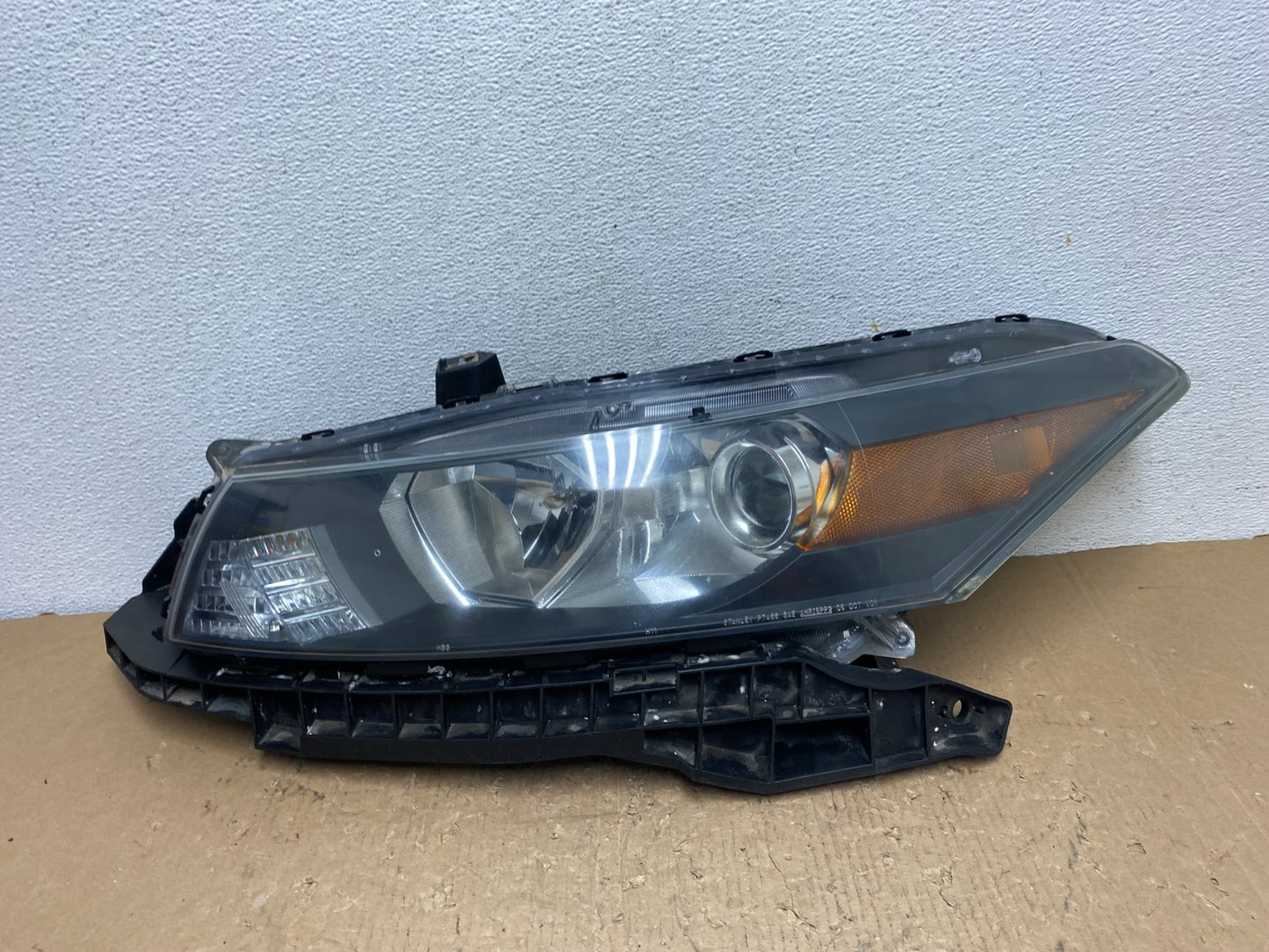2008 to 2012 Honda Accord Coupe Left Driver LH Side Headlight AD8836 DW0