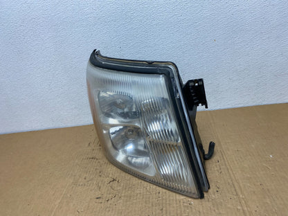 2002-2006 Cadillac Escalade Right Passenger Side Xenon HID Headlight AC77391