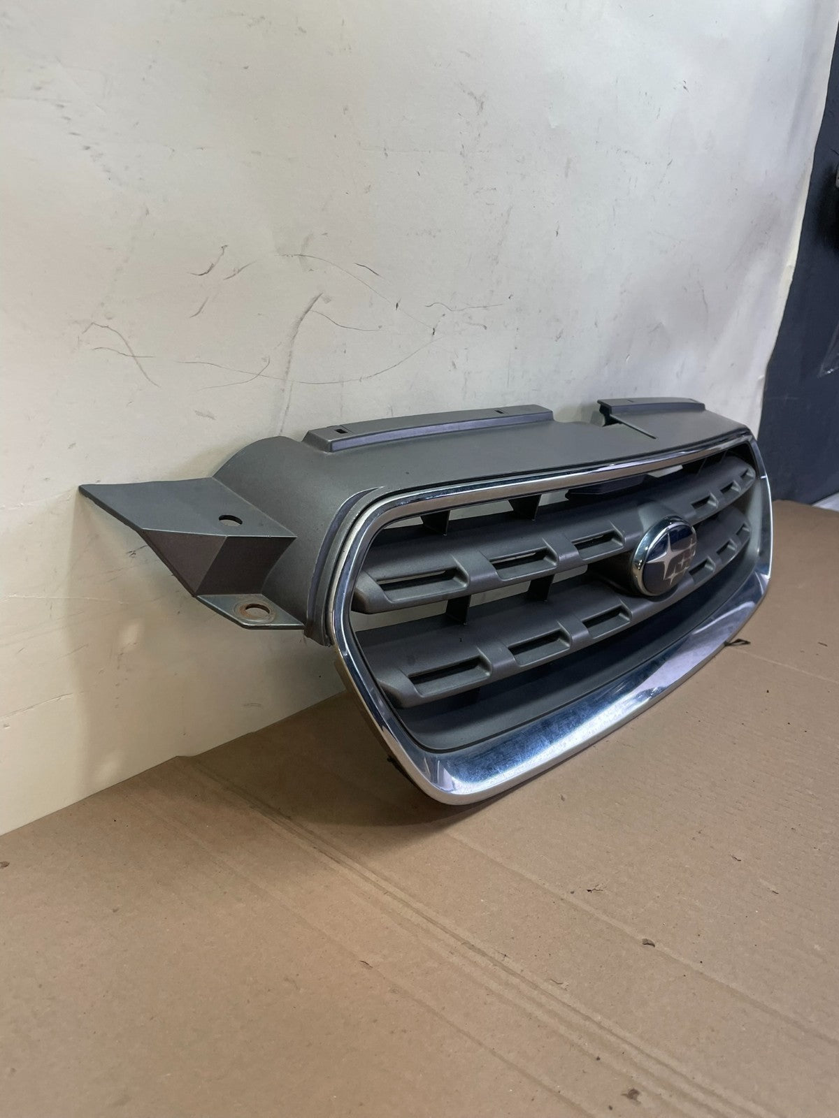 2005 to 2007 Subaru Legacy Outback Front Grill Grille AG7670 DG2