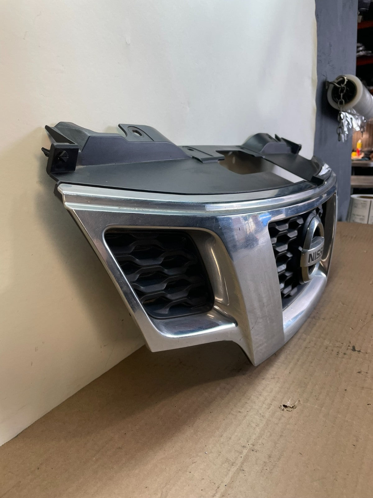 2013 to 2019 Nissan NV200 Front Upper Grill Grille AF8492 DG2