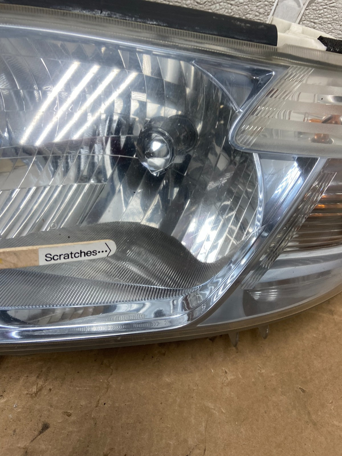2008 - 2010 Toyota Highlander Hybrid Left Driver Blue Halogen Headlight Y5598 DG3