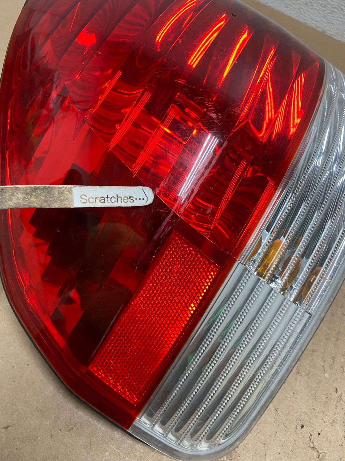 2005 to 2006 Hyundai Santa Fe Left Driver Side Tail Light AG43983