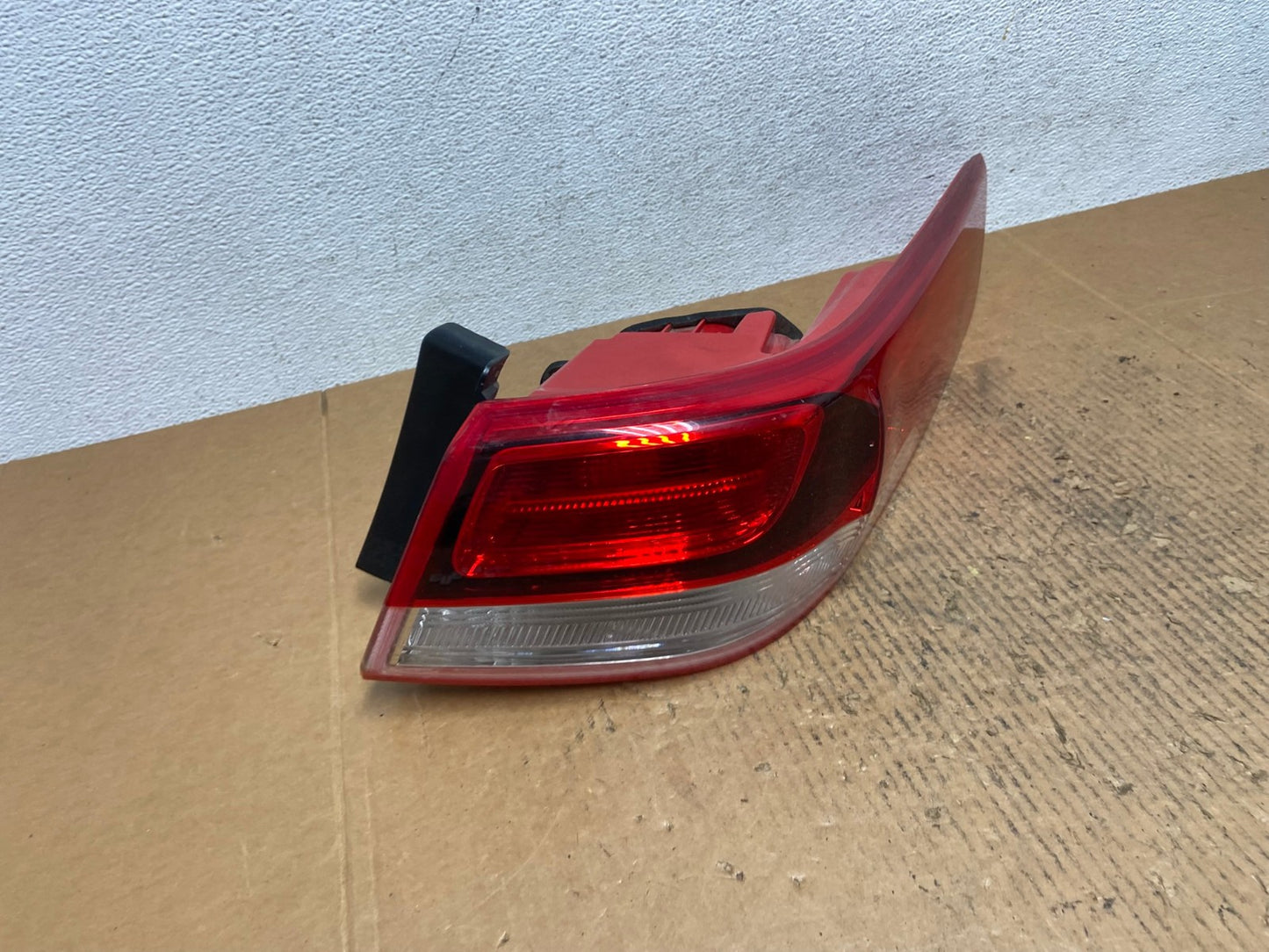 2016 to 2020 Kia Optima Right Passenger RH Side Tail Light AE1587 LK2