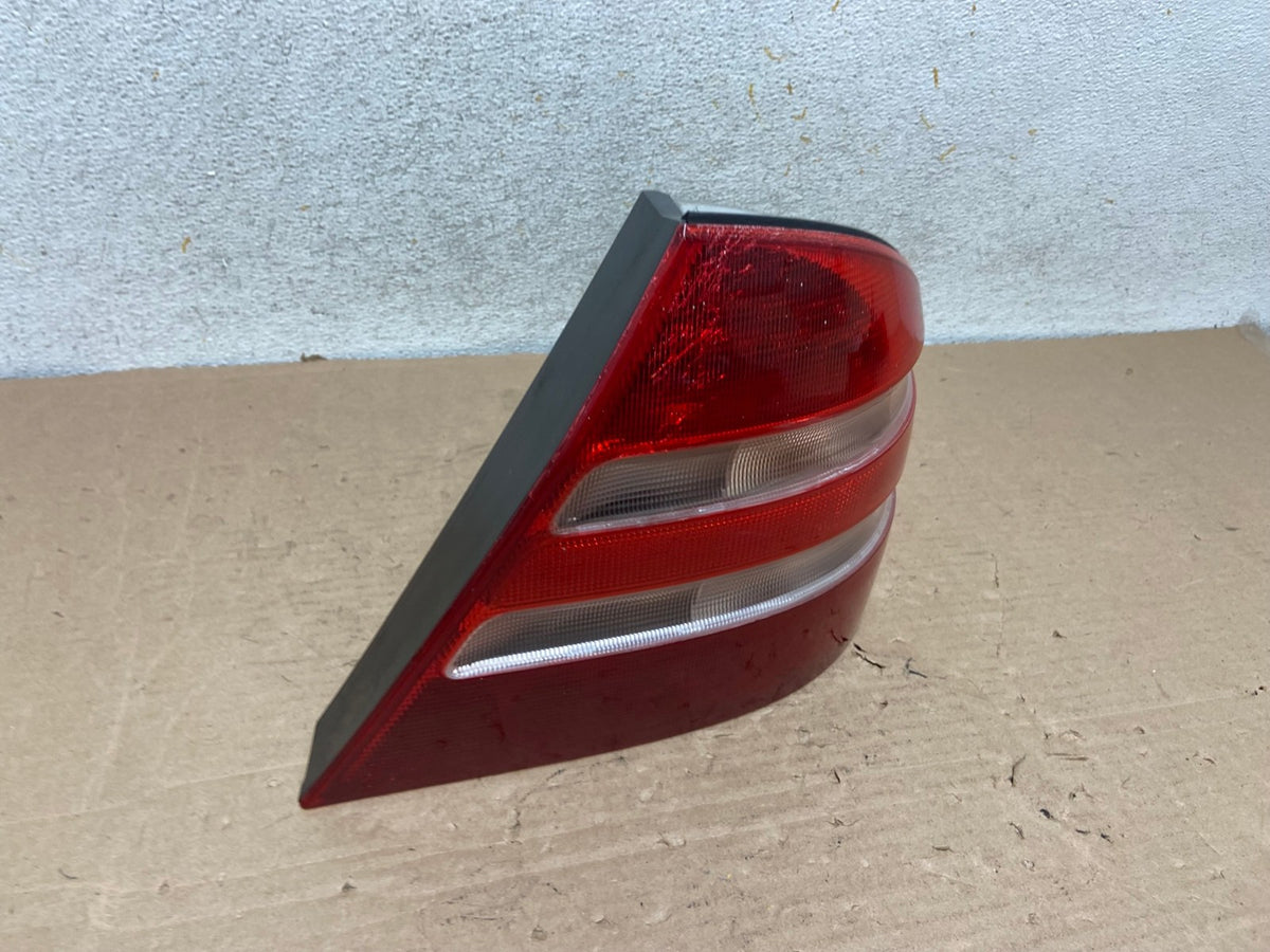 2000-2002 Mercedes-Benz S-Class Tail Light Right Passenger Side AI0922 LK2