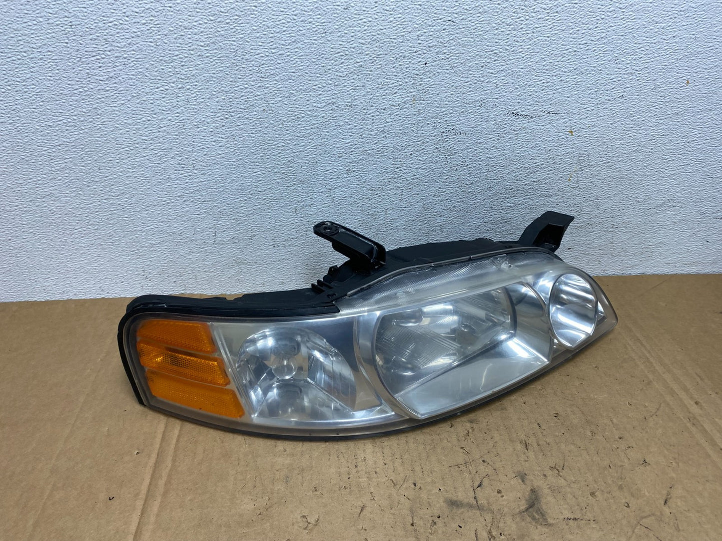 Sedan 2000 2001 Nissan Altima Headlight Right Passenger RH AD3176 DW2
