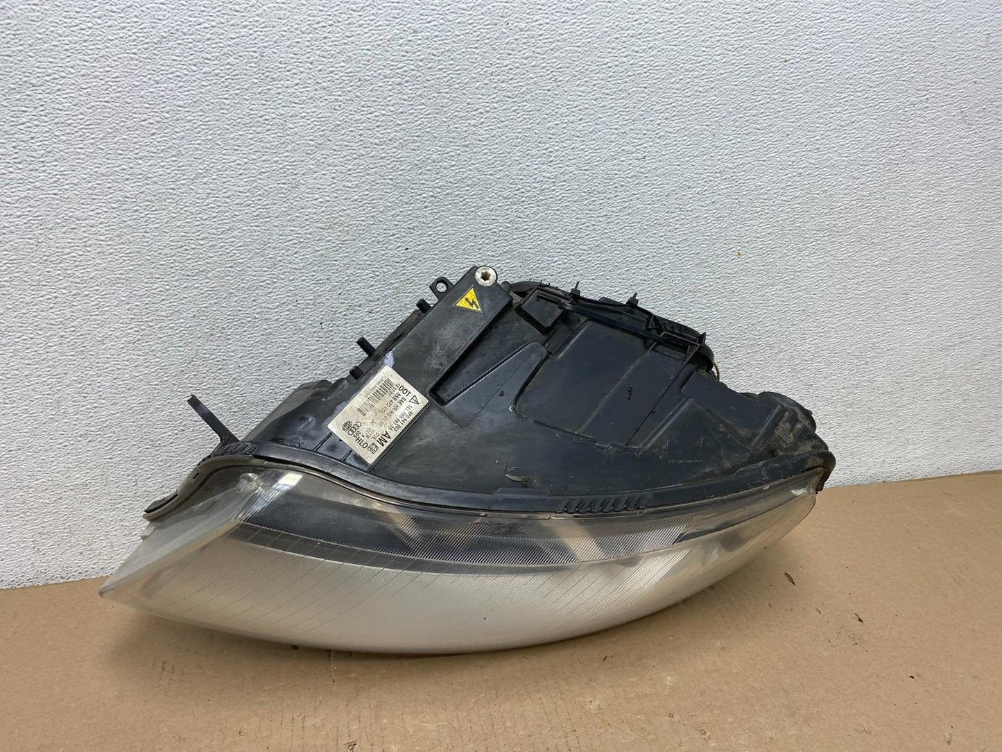 2005 to 2008 Audi A6 Left Driver Side Headlight Xenon HID AF3099 DW6