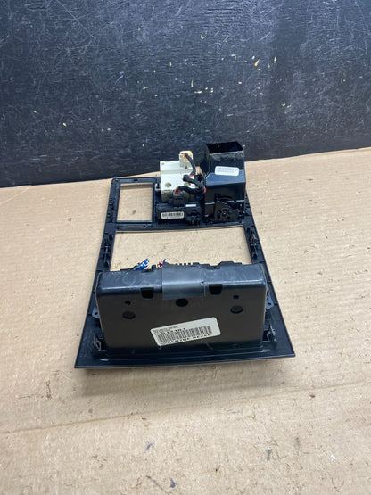 2008 to 2010 Chrysler 300 Dash Heater A/C Climate Control Radio Panel AH5323 DG3