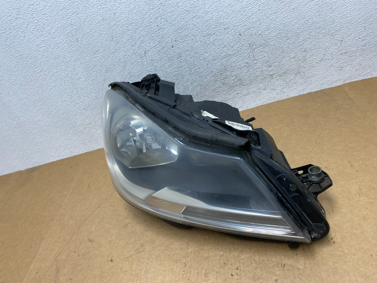 2012 to 2015 Mercedes Benz C250 Coupe Right Passenger Side Headlight AE3222 DG1