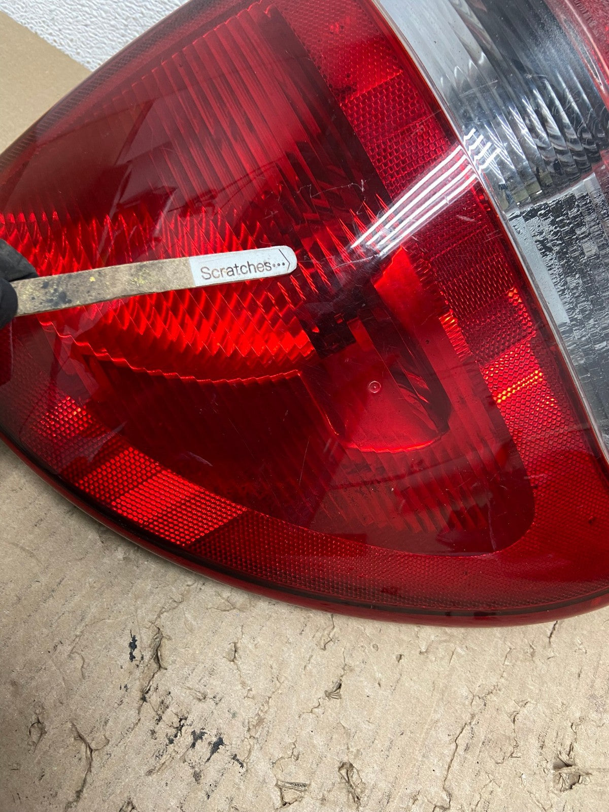 2004 - 2007 Dodge Grand Caravan Right Passenger Side Tail Light AF2888 LK3