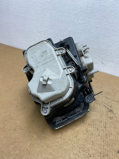 2005 - 2011 Cadillac STS Right Passenger RH Side Xenon Headlight OEM AC3583 DW10