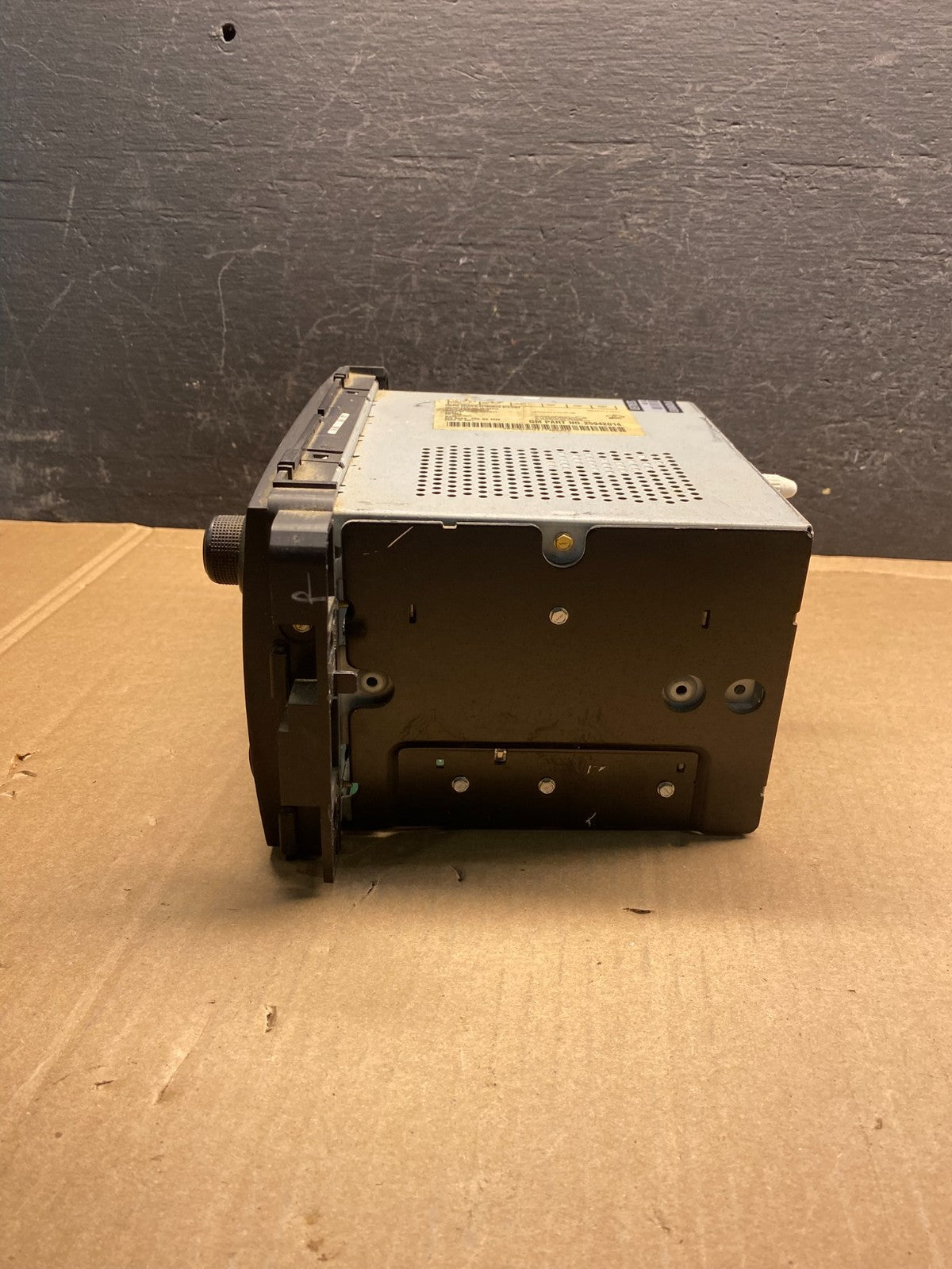 2007 to 2014 GMC Chevy Truck Yukon Silverado AM FM Radio AE7915 DG1