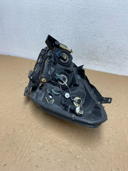 2006 to 2008 Buick Lucerne Right Passenger Side Halogen Headlight AD8806 DW8