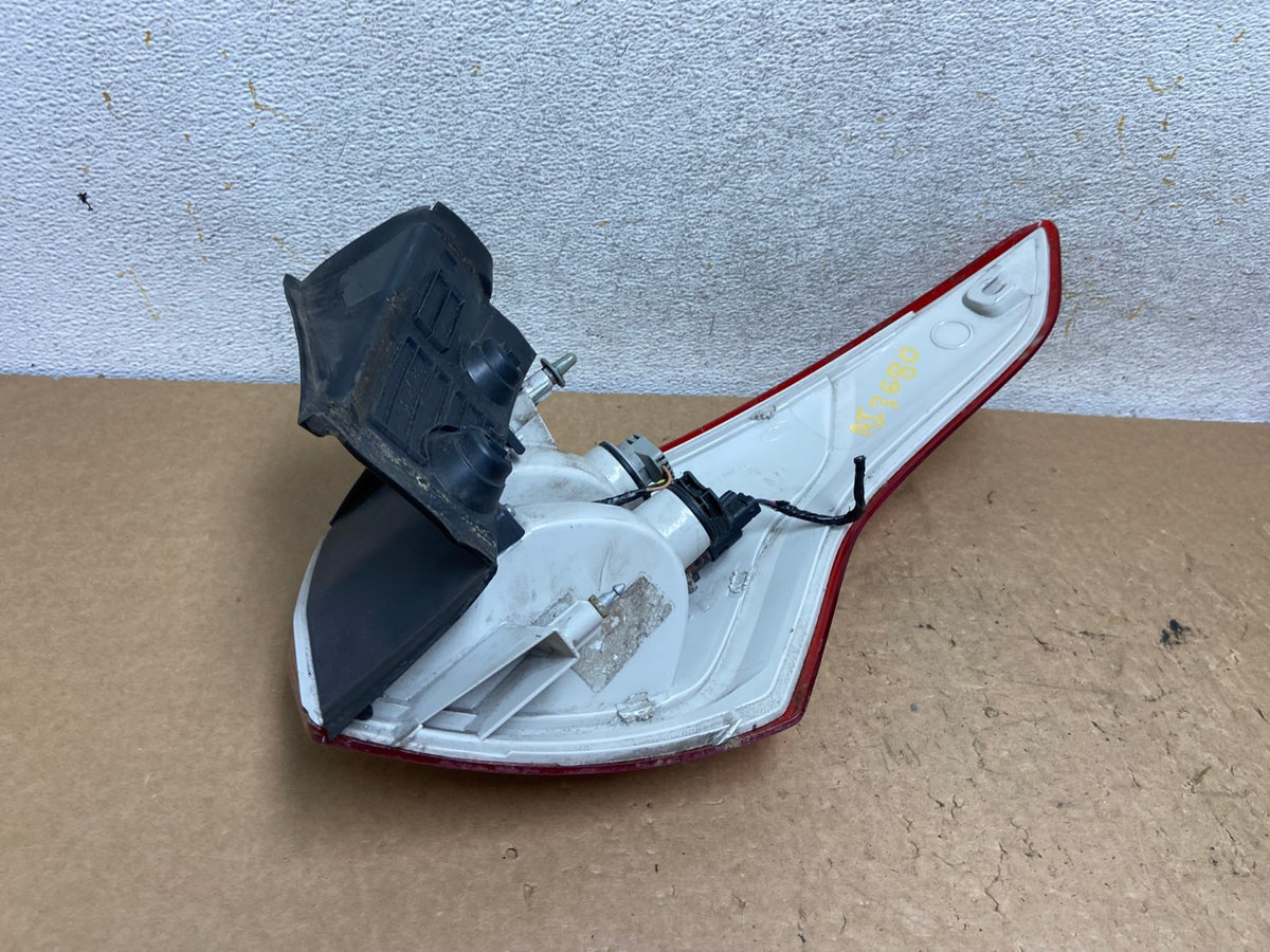 2013 to 2016 Ford Escape Left Driver LH Side Tail Light AI3680 LK5
