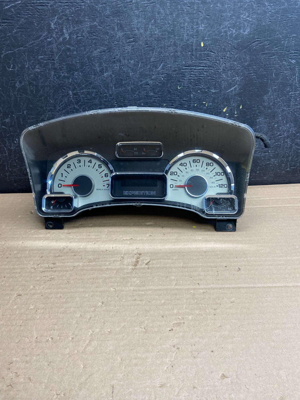 2007 2008 Ford Expedition Speedometer Cluster Gauge AG0282 DG0