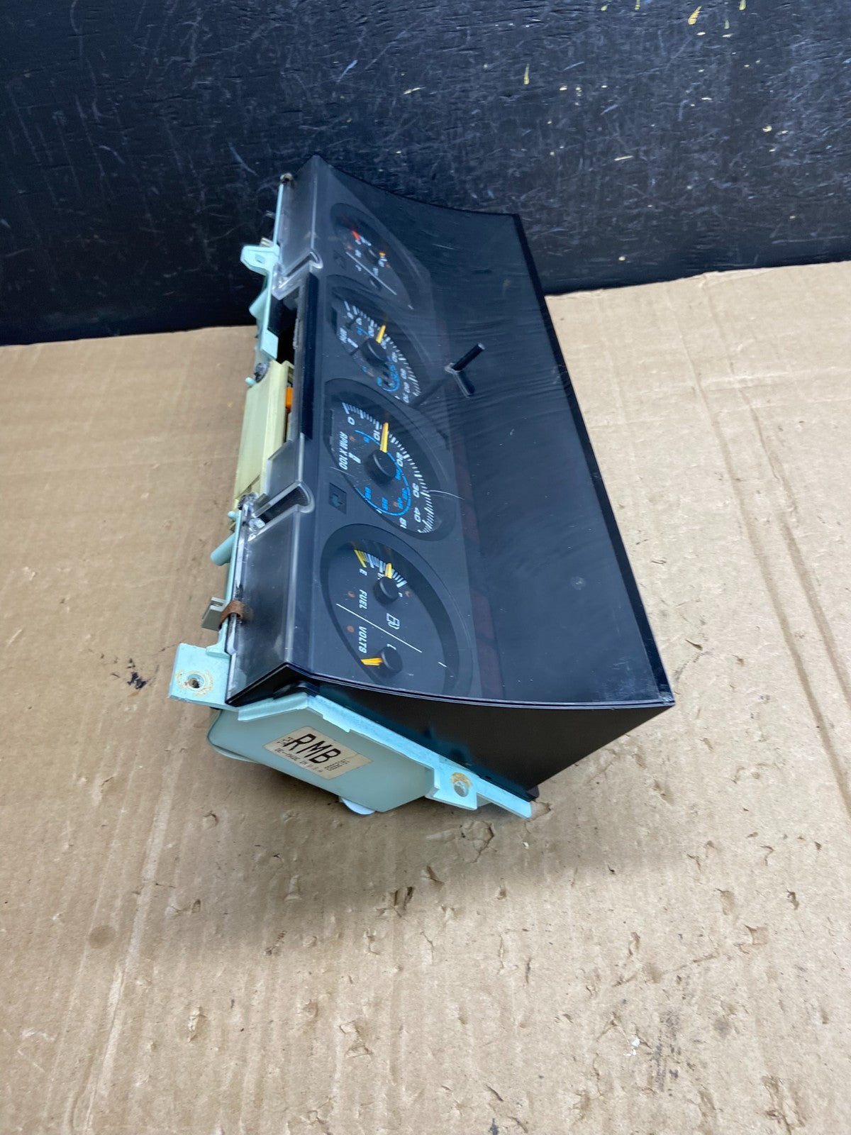 1984-1990 Oldsmobile Cutlass Ciera Dash Speedometer Instrument Cluster AE17812
