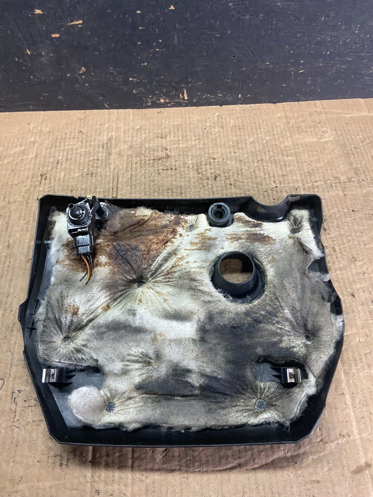 2004 to 2009 Mazda 3 DOHC 16 VALVE Engine Shield Top Cover O3303 PS5