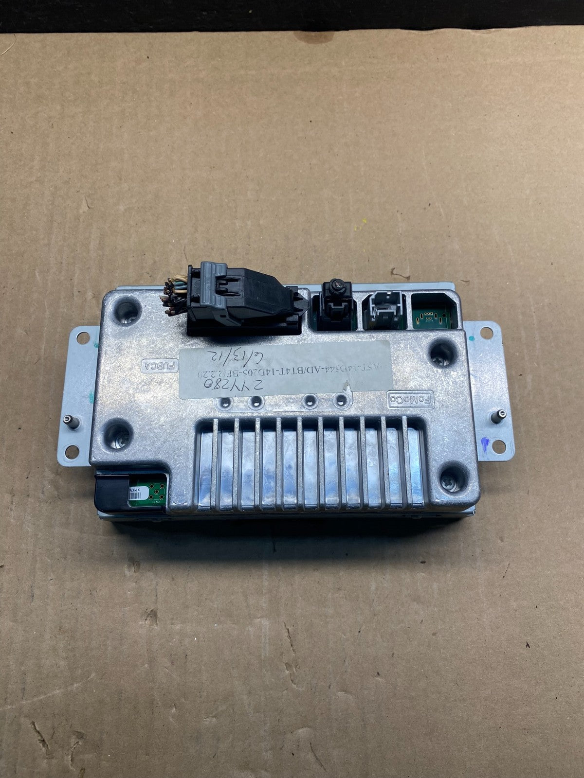 2011 to 2014 Ford Explorer Radio Information Display Screen AE7895 DG4
