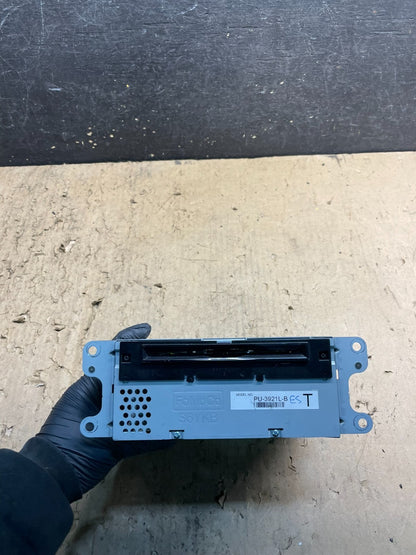 2016 to 2017 Ford Explorer Audio Equipment Radio Receiver AM FM CD w6942 DG0