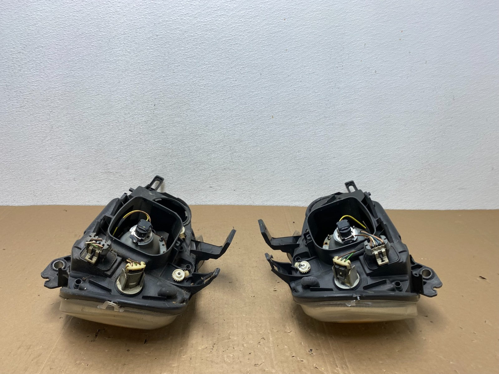 2002 - 2005 Mercedes ML ML350 ML500 Left+Right Side Halogen Headlights AC5787 DW12