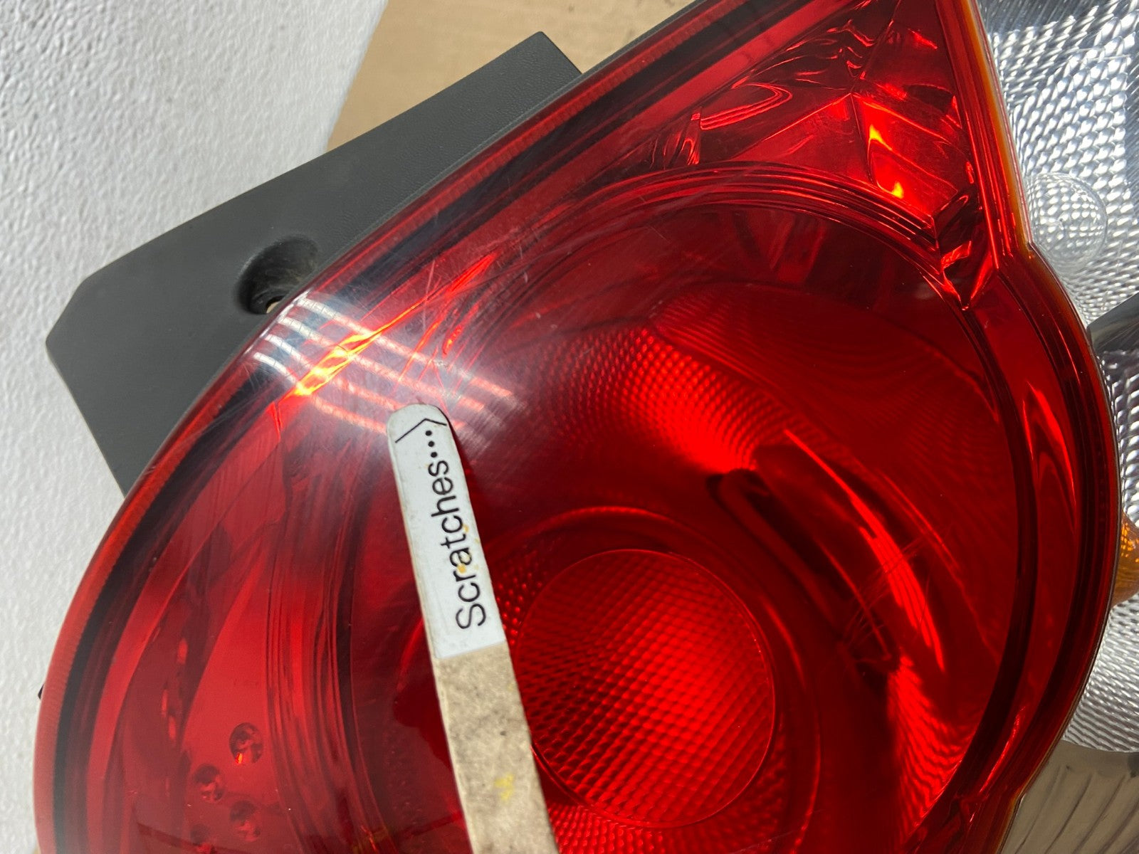 2008 2009 2010 Saturn Vue Left Driver Lh Tail Light Side Oem AB8385 LK3