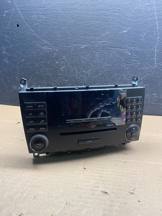 2005 2006 2007 Mercedes W203 C230 C240 Head Radio CD Player Stereo AD9518 DG0