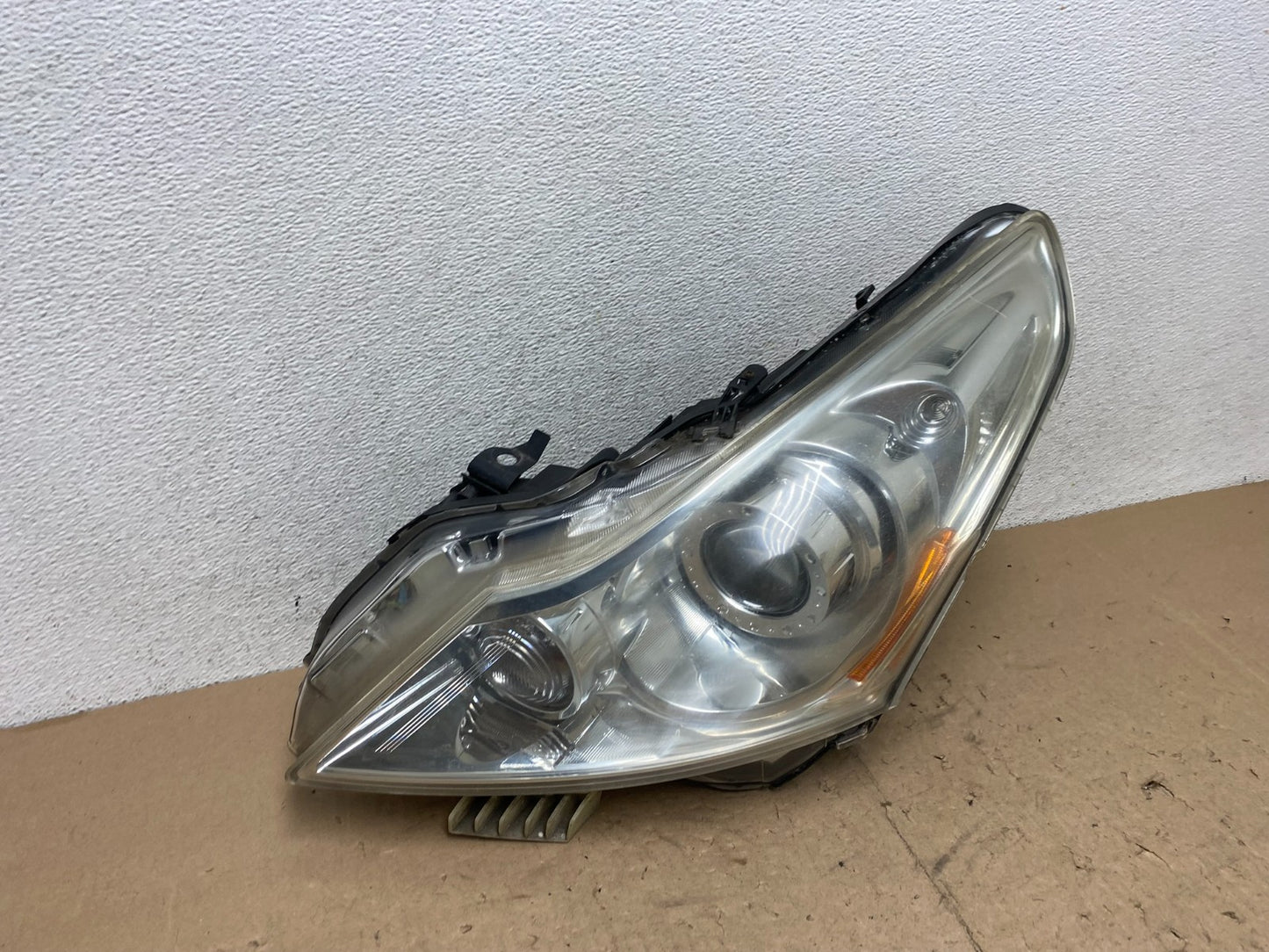 Sedan 4Door 2010 to 2013 Infiniti G37 Left Driver Headlight Xenon AG5618 DW2
