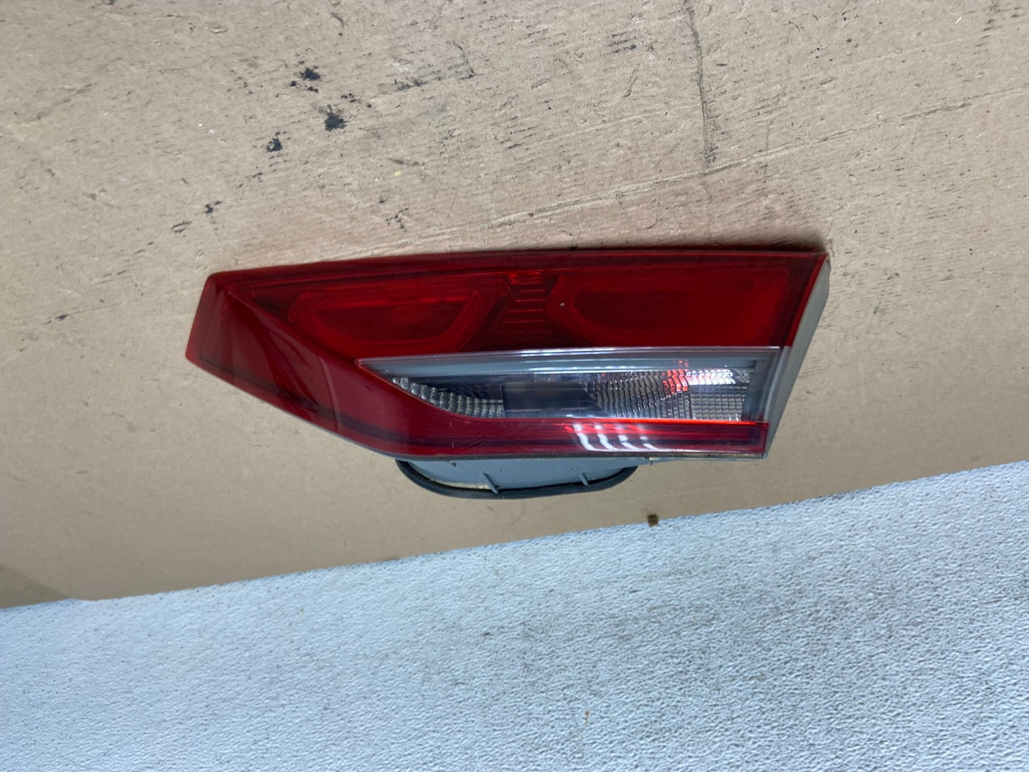 2017-2018 Hyundai Elantra Right Passenger RH Side Inner Tail Light AF4853 LK0