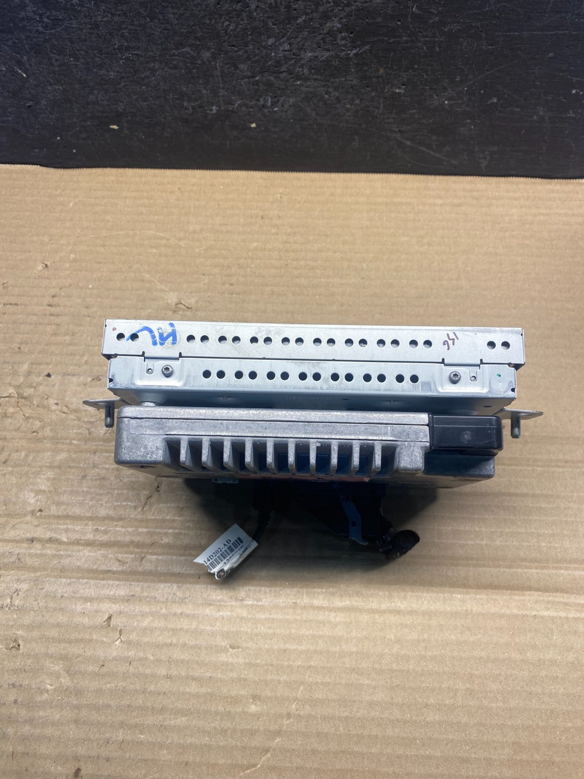 2011 to 2014 Lincoln MKX Radio Stereo Screen Display AF3886 DW3