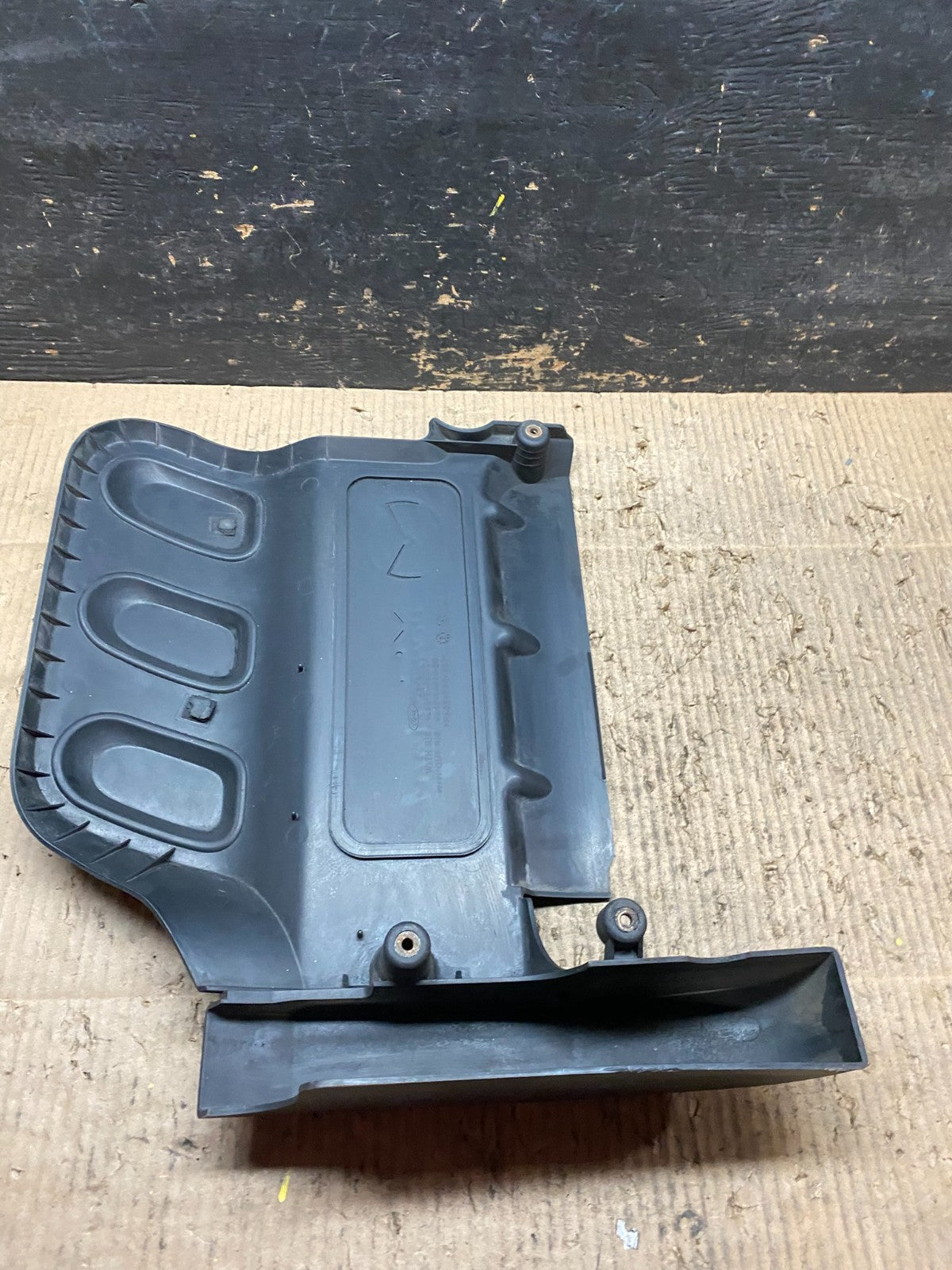 2000 to 2003 Mazda Tribute DOHC 24 VALVE Engine Shield Top Cover t9937 DG7