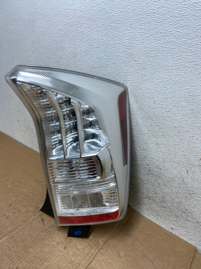 2010 2011 Toyota Prius Tail Light Right Passenger Side AI6607 LK1