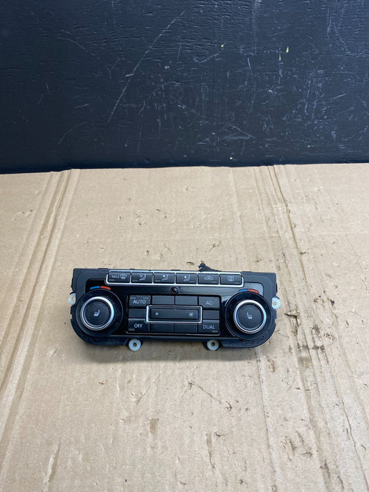 2011 - 2012 Volkswagen CC Center Climate Control Panel AC Heater AB8954 DG0