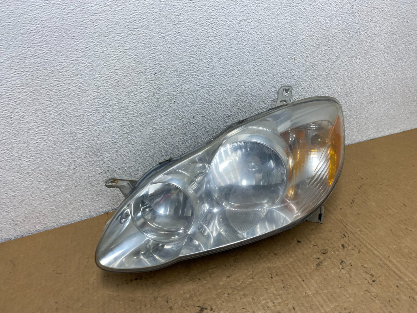 2005 to 2008 Toyota Corolla Left Driver LH Side Headlight AC8173 DW2
