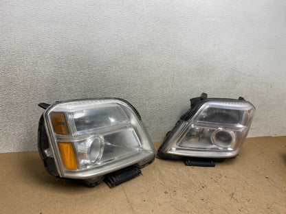 2010 to 2015 GMC Terrain Halogen Left+Right Side Headlights W9265 DW2