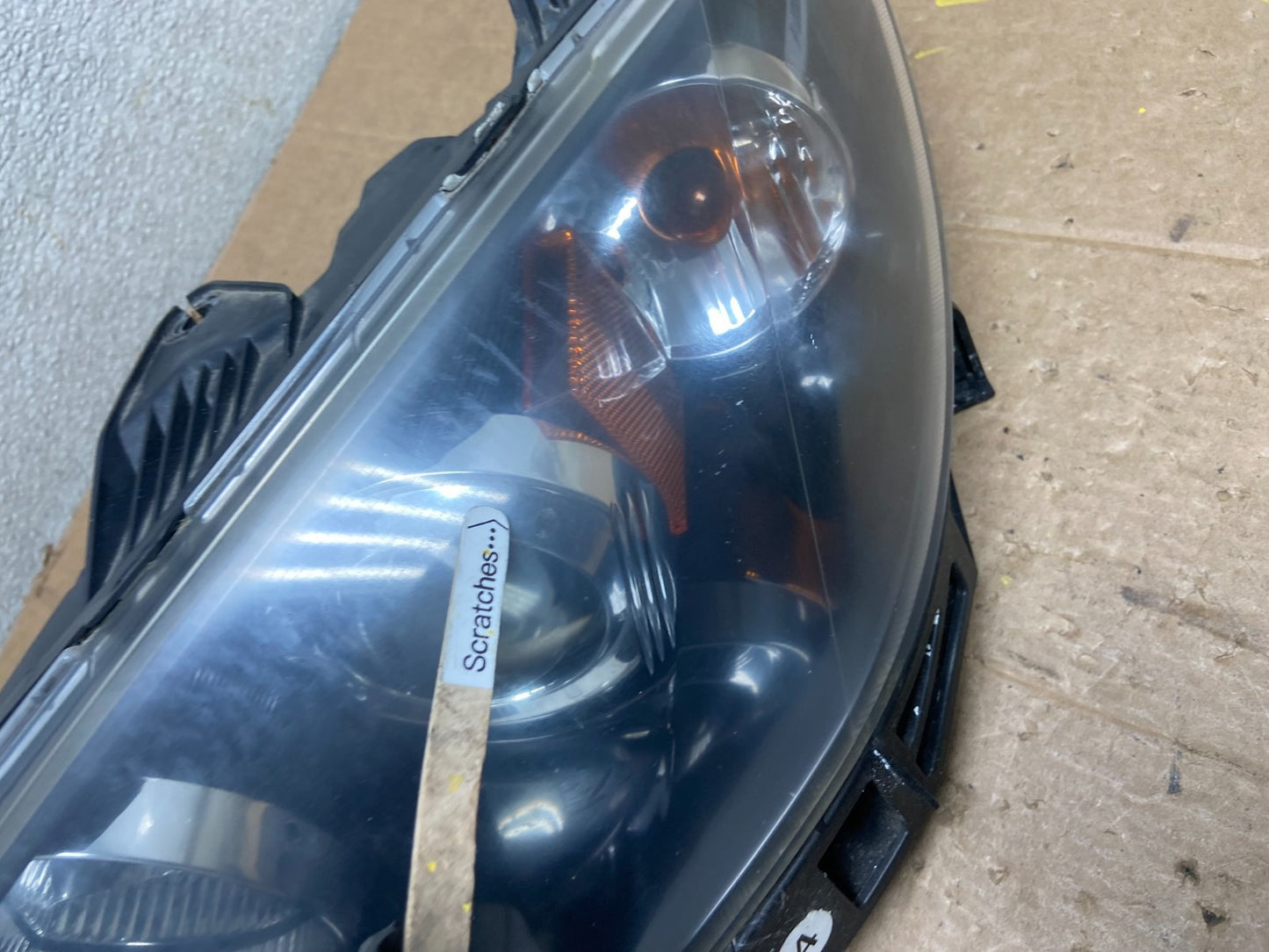 2004 to 2009 Mazda 3 Sedan Left Driver LH Side Halogen Headlight Oem AA1641 DW3
