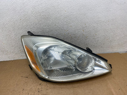 2004-2005 Toyota Sienna Right Passenger Halogen Headlight AI9011 DW0