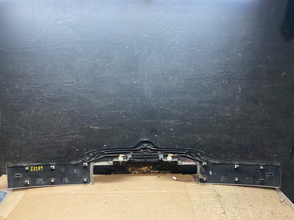 1999 to 2002 Mercury Villager Trunk Lid Center Tail Light  w5728 DG8
