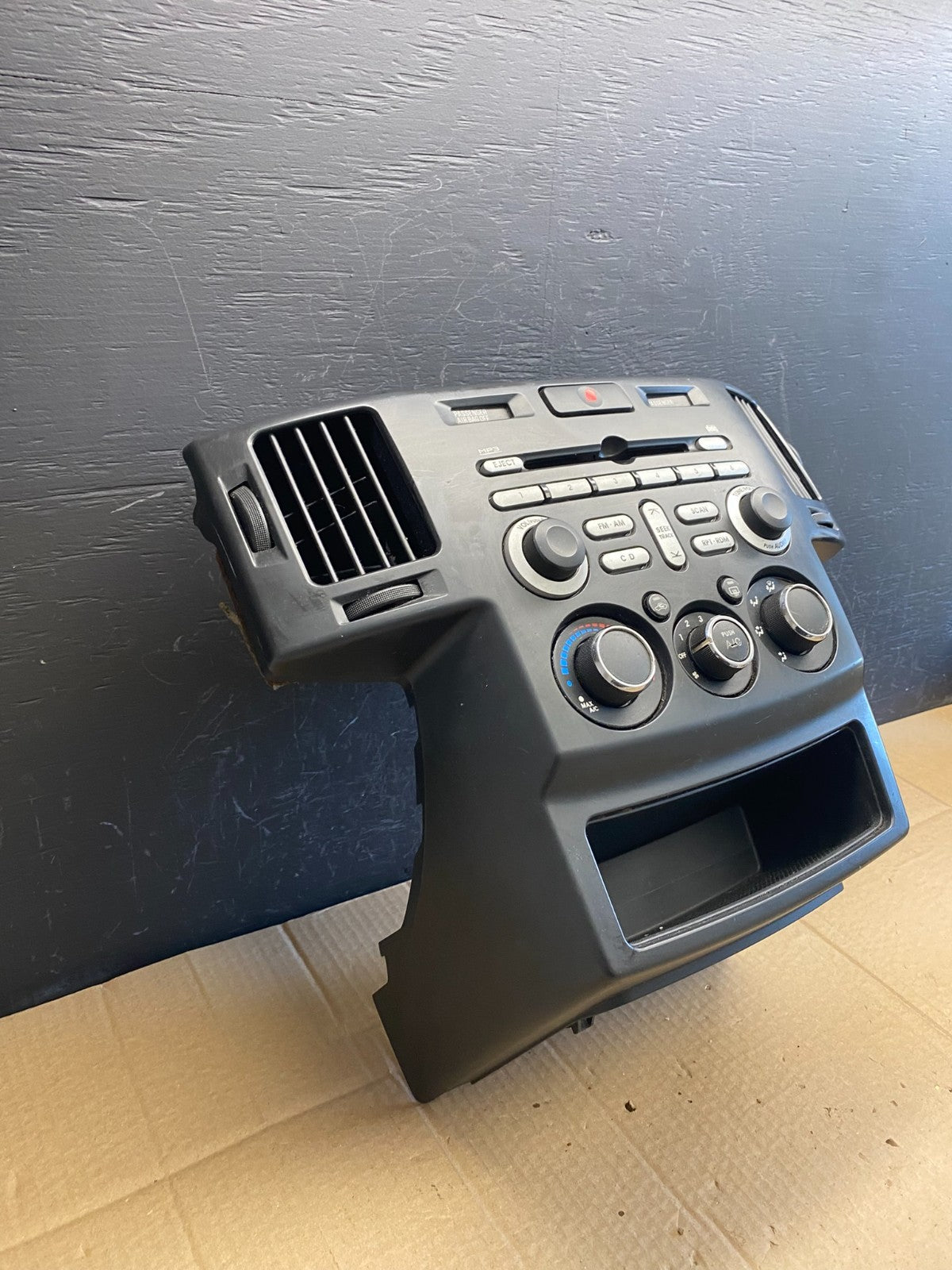 2006 2011 Mitsubishi Endeavor A/C Heater Climate Control Unit Switch AC93652