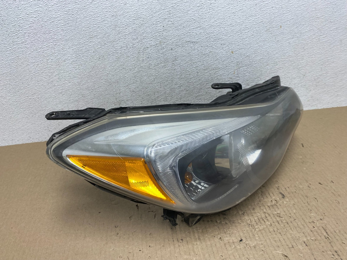 2012-2016 Subaru Impreza Crosstrek Right Passenger Halogen Headlight AE7071 DW2