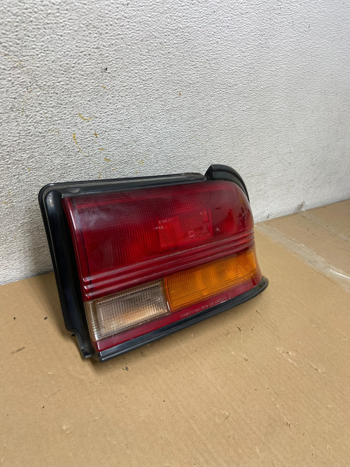 1991 Mitsubishi Galant Right Passenger Tail Light ah2582 DG2